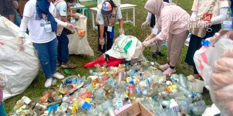 World Cleanup Day, Dinkominfo Demak Gelar Aksi Pilah Sampah
