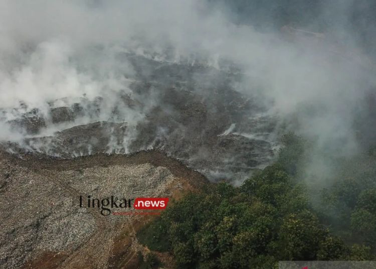 Sudah 4 Hari, Kebakaran di TPA Sarimukti Meluas hingga 11,7 Hektare