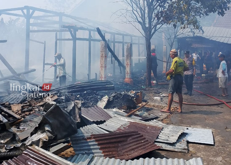 Kebakaran Hanguskan 4 Rumah Warga Wonosalam Demak, Pemilik Rugi Ratusan Juta Rupiah