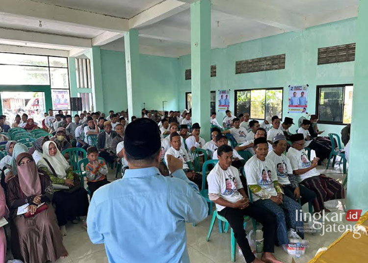 Guru Swasta di Demak Dukung Prabowo-Gibran Wujudkan Program Makan Siang Gratis bagi Santri