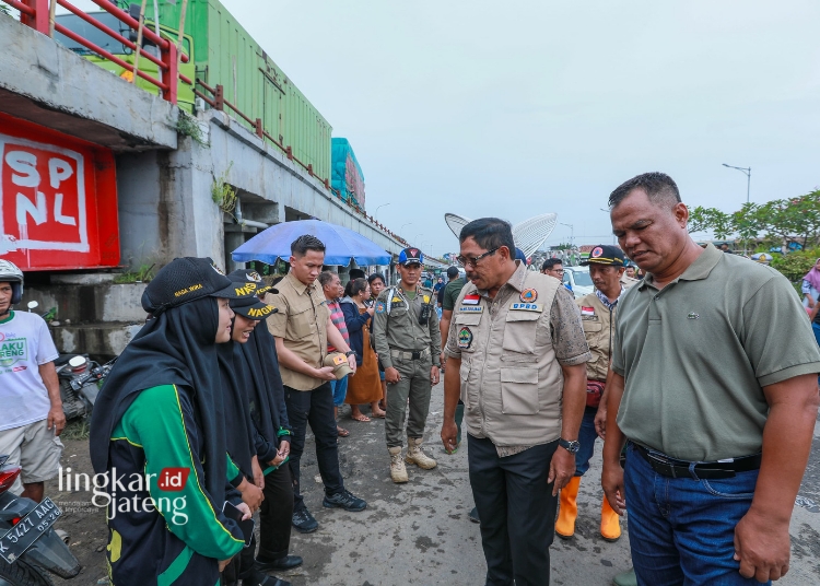 Pj Gubernur Jateng bersama Stakeholder Lintas Instansi Evaluasi Dampak Banjir di Demak