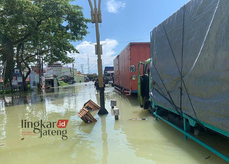 Banjir di Pantura Karanganyar Demak Capai 1 Meter Lebih, Arus Lalu Lintas Dialihkan