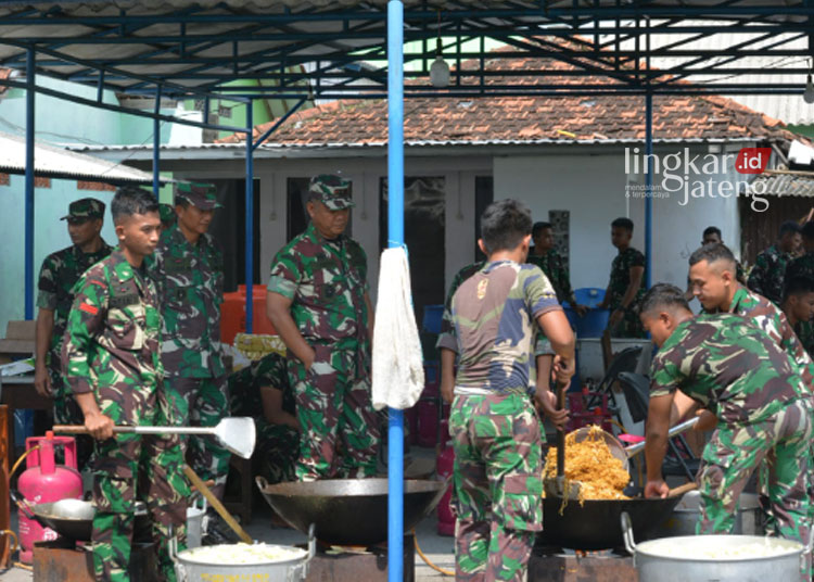 Pangdam IV/Diponegoro Jamin Kelayakan Logistik di Posko Bencana Alam Banjir Demak